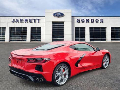 Used 2021 Chevrolet Corvette Stingray Coupe w/ Chrome Exterior Badge Package RWD image 4