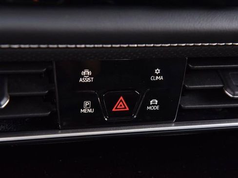 Used 2025 Volkswagen Atlas Cross Sport SE FWD image 15