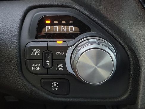 Used 2025 RAM 1500 Laramie AWD/4WD image 18