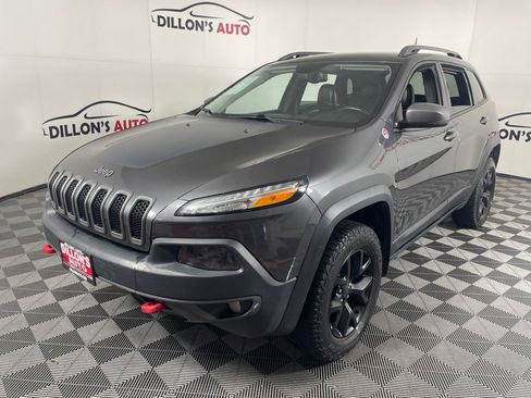 Used 2016 Jeep Cherokee Trailhawk w/ Comfort/Convenience Group image 2