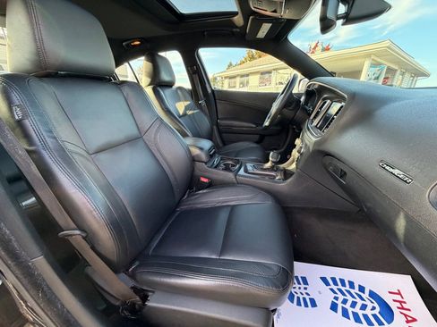 Used 2018 Dodge Charger SXT Plus w/ Blacktop Package image 26