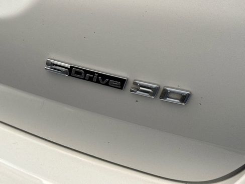 Used 2024 BMW X3 sDrive30i w/ Premium Package image 2