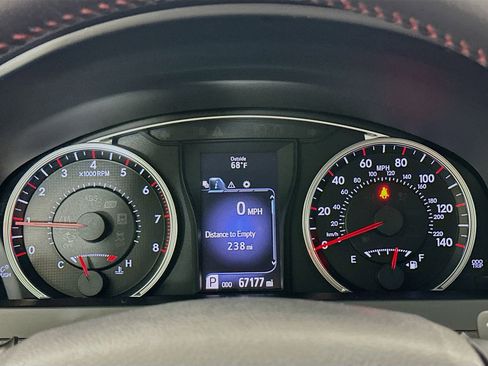 Used 2016 Toyota Camry SE FWD image 13