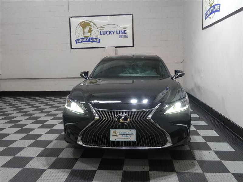 Used 2019 Lexus ES 350 w/ Premium Package FWD image 2