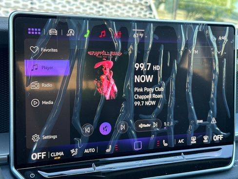 New 2026 Volkswagen Tiguan SE image 17