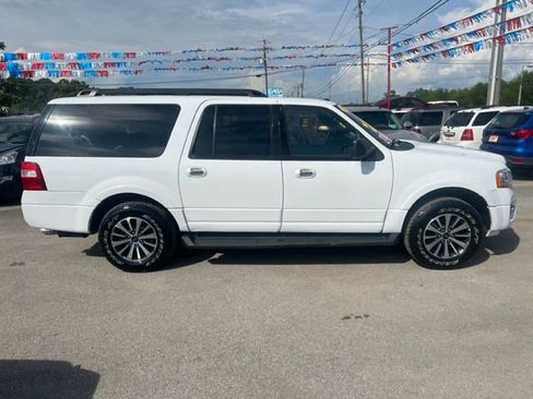 Used 2017 Ford Expedition EL XLT image 4