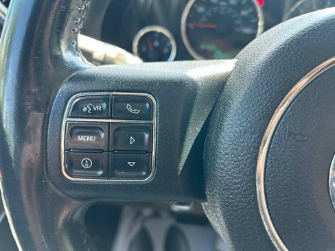 Used 2014 Jeep Wrangler Unlimited Sahara w/ Max Tow Package AWD/4WD image 15