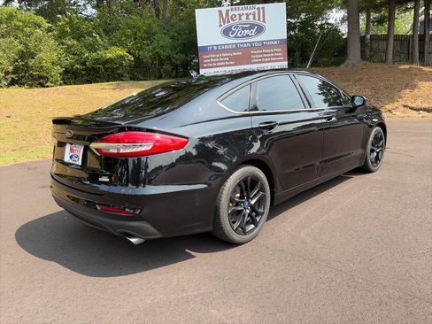 Used 2019 Ford Fusion SE w/ Equipment Group 151A FWD image 6