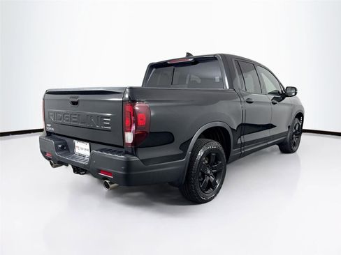 Used 2025 Honda Ridgeline Black Edition image 2