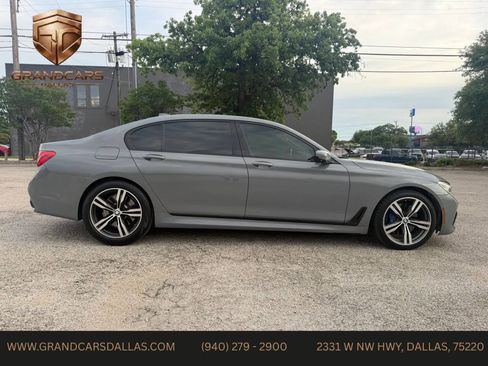 Used 2018 BMW 750i RWD image 7