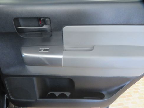 Used 2019 Toyota Sequoia SR5 image 22