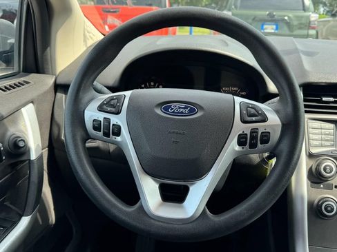 Used 2013 Ford Edge SE FWD image 12