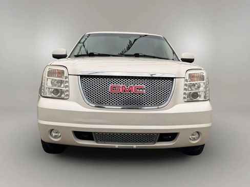 Used 2013 GMC Yukon Denali AWD/4WD image 5
