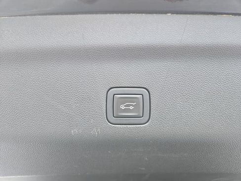 Used 2023 Cadillac Escalade V AWD/4WD image 37
