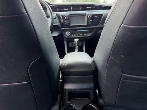 Used 2014 Toyota Corolla S FWD image 25