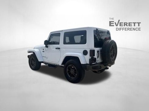 Used 2017 Jeep Wrangler Sahara image 5