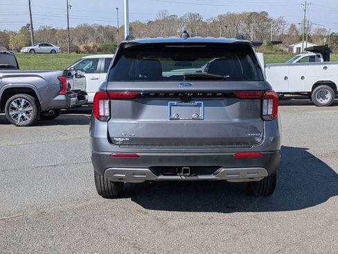 Certified 2025 Ford Explorer Active w/ Active Comfort Package image 5