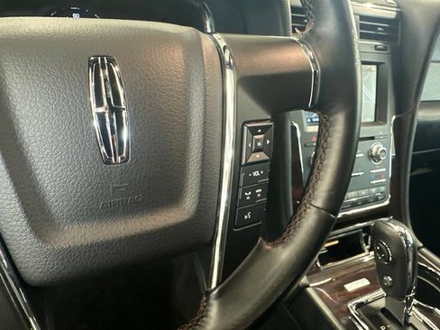 Used 2017 Lincoln Navigator L Reserve AWD/4WD image 29