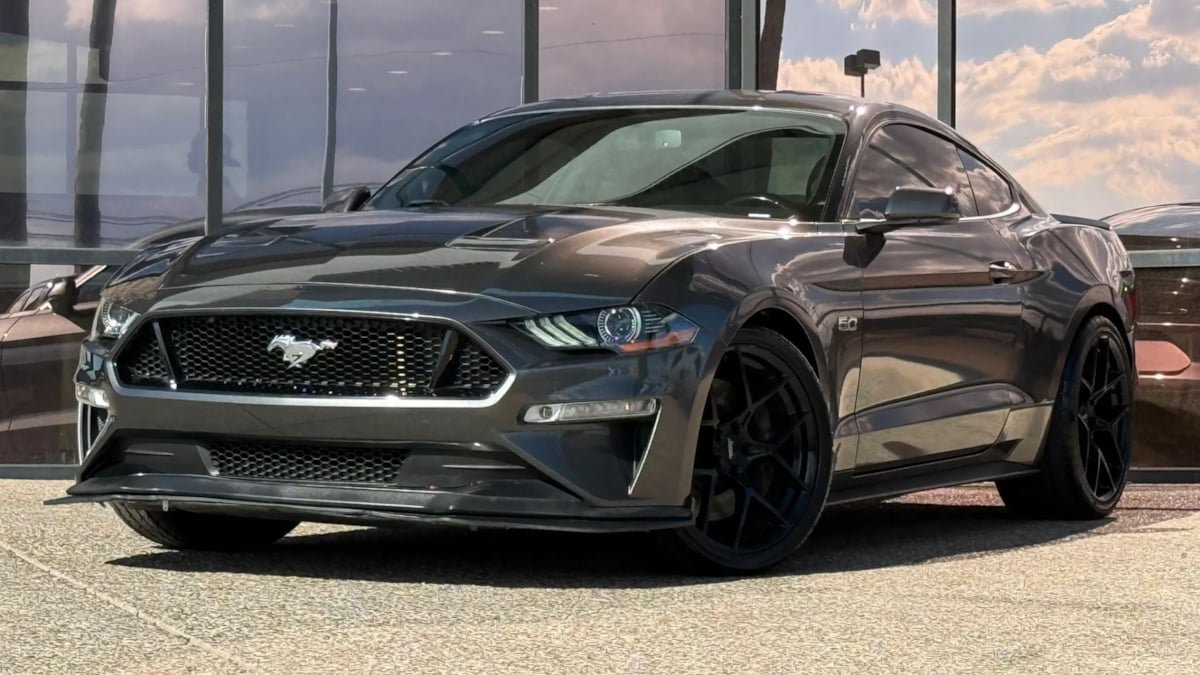 Used 2019 Ford Mustang GT w/ Performance Package - Level 2 RWD image 2
