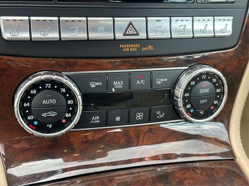 Used 2013 Mercedes-Benz SL 550 image 13