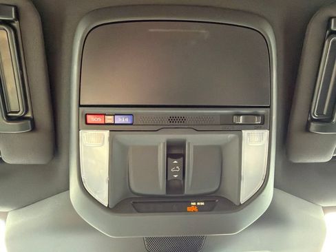 Used 2026 Subaru Forester Premium AWD/4WD image 36