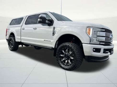 Used 2017 Ford F350 Platinum w/ Platinum Ultimate Package image 6