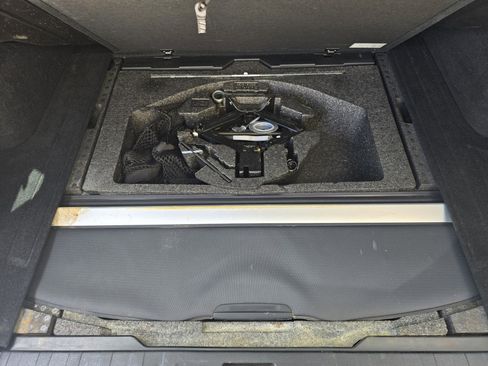 Used 2013 Subaru Outback 3.6R Limited image 19