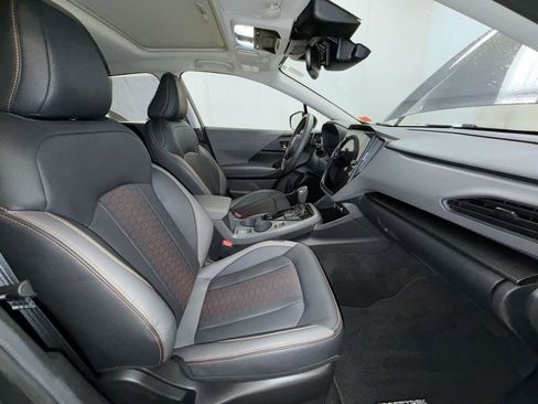 Certified 2025 Subaru Crosstrek 2.5i Limited w/ Crosstrek Mirror Package image 18