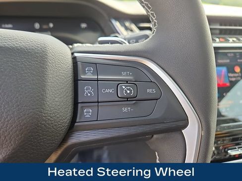 Used 2023 Jeep Grand Cherokee Altitude AWD/4WD image 8