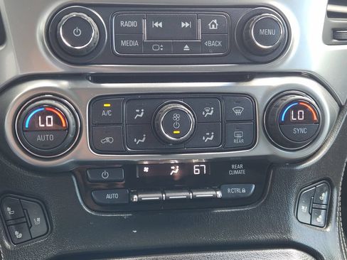 Used 2019 Chevrolet Suburban Premier RWD image 19