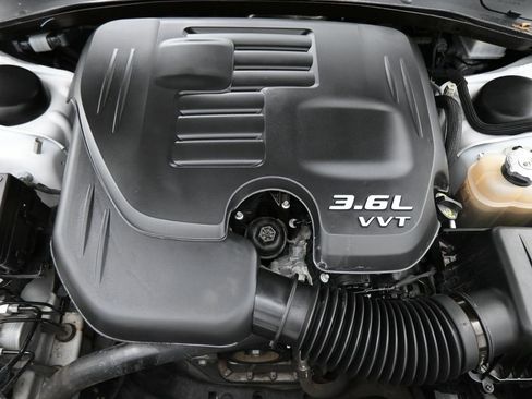 Used 2022 Dodge Charger SXT w/ Leather Interior Group RWD image 20