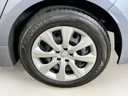 Used 2022 Toyota Corolla LE FWD image 11