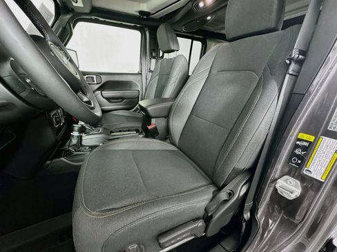Used 2025 Jeep Wrangler Unlimited Sport AWD/4WD image 21