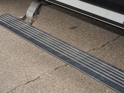 Used 2019 RAM 3500 Laramie image 30