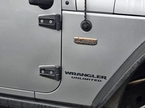 Used 2016 Jeep Wrangler Unlimited Sahara image 10