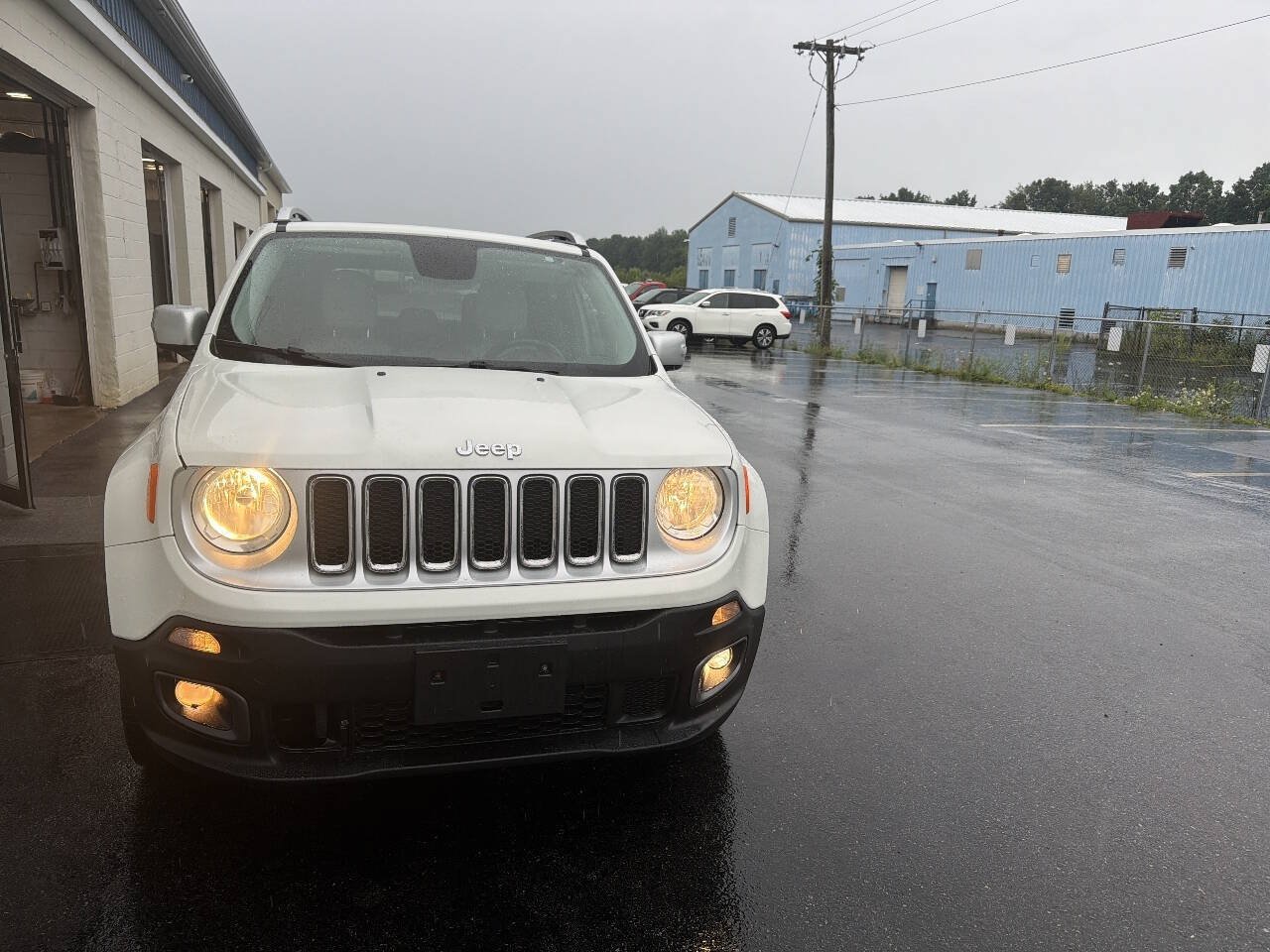 Used 2016 Jeep Renegade Limited w/ Trailer Tow Group AWD/4WD image 3