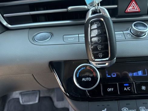 Certified 2023 Hyundai Elantra SEL w/ Convenience Package image 38