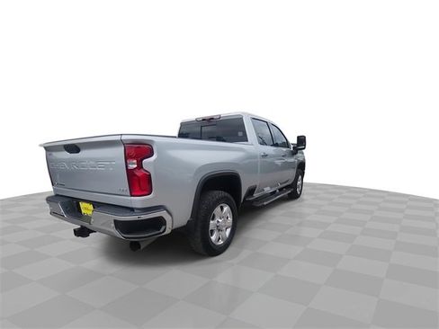Used 2021 Chevrolet Silverado 2500 LTZ w/ LTZ Premium Package image 8