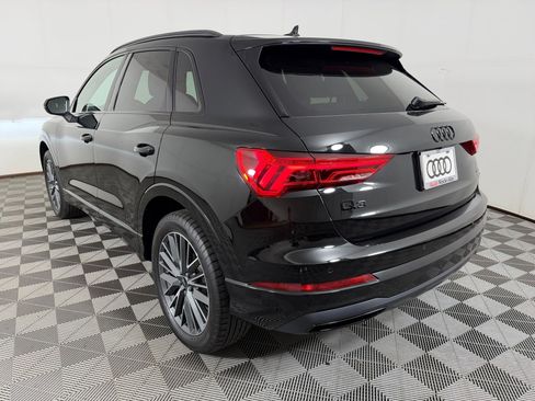 Used 2024 Audi Q3 2.0T Premium w/ Convenience Package AWD/4WD image 3