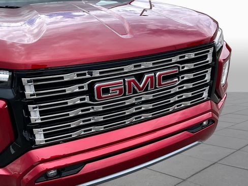 Used 2025 GMC Canyon Denali AWD/4WD image 30