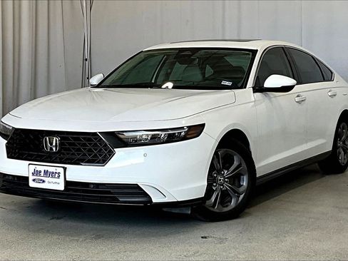 Used 2024 Honda Accord EX-L image 2