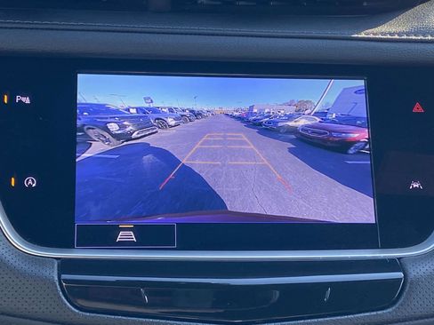 Used 2023 Cadillac XT6 Luxury image 27