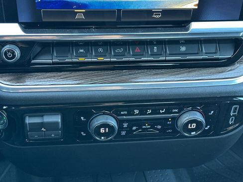 New 2026 Chevrolet Silverado 1500 LT w/ LPO, Dark Essentials Package AWD/4WD image 19