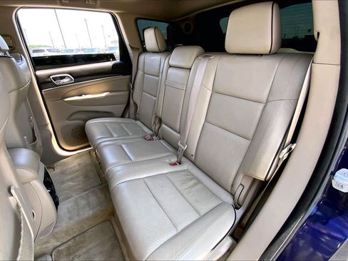 Used 2015 Jeep Grand Cherokee Overland w/ Advanced Technology Group RWD image 25