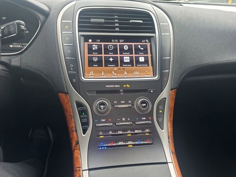 Used 2019 Lincoln Nautilus Reserve AWD/4WD image 10