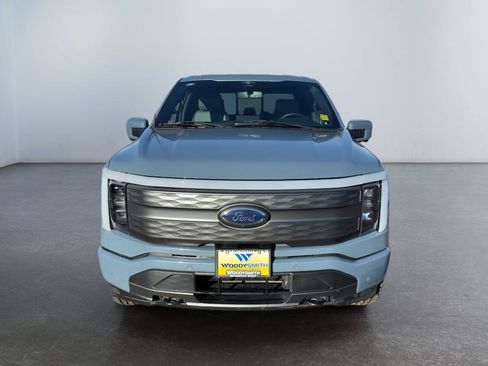 Used 2023 Ford F150 Lightning Lariat image 8