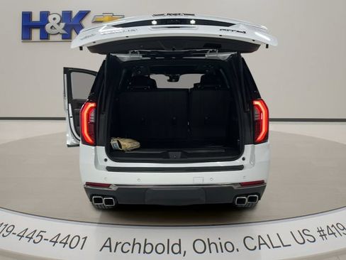 Used 2025 GMC Yukon AT4 Ultimate w/ LPO, Floor Liner Package AWD/4WD image 32