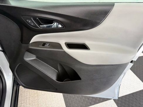 Used 2020 Chevrolet Equinox LT image 20