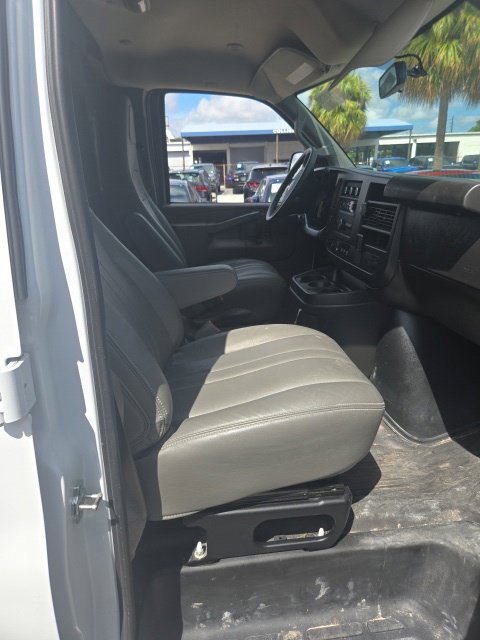 Used 2025 Chevrolet Express 2500 w/ Driver Convenience Package RWD image 20
