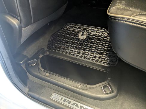 Used 2021 RAM 1500 Laramie image 18